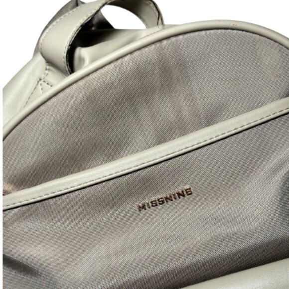 Gray/Neutral Backpack - Picture 4 of 4